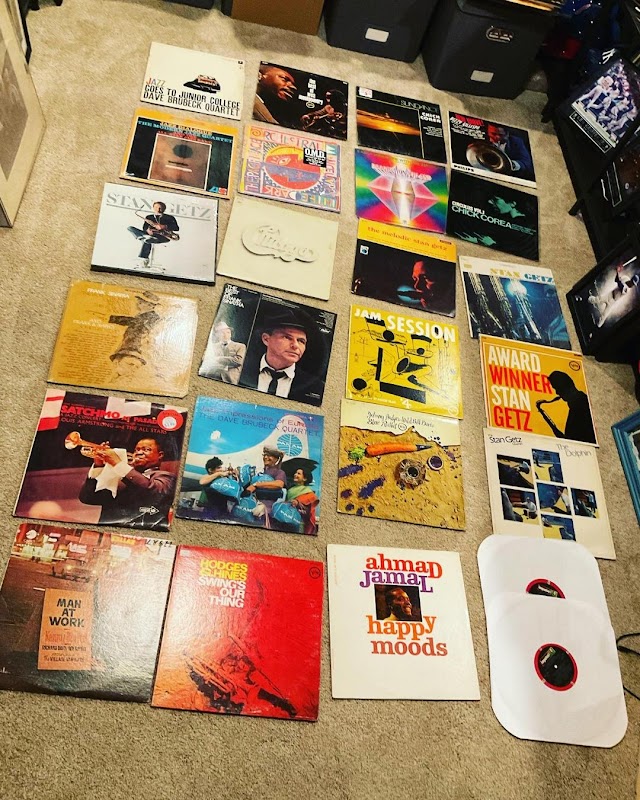 Big Love Vinyl - Photo 3