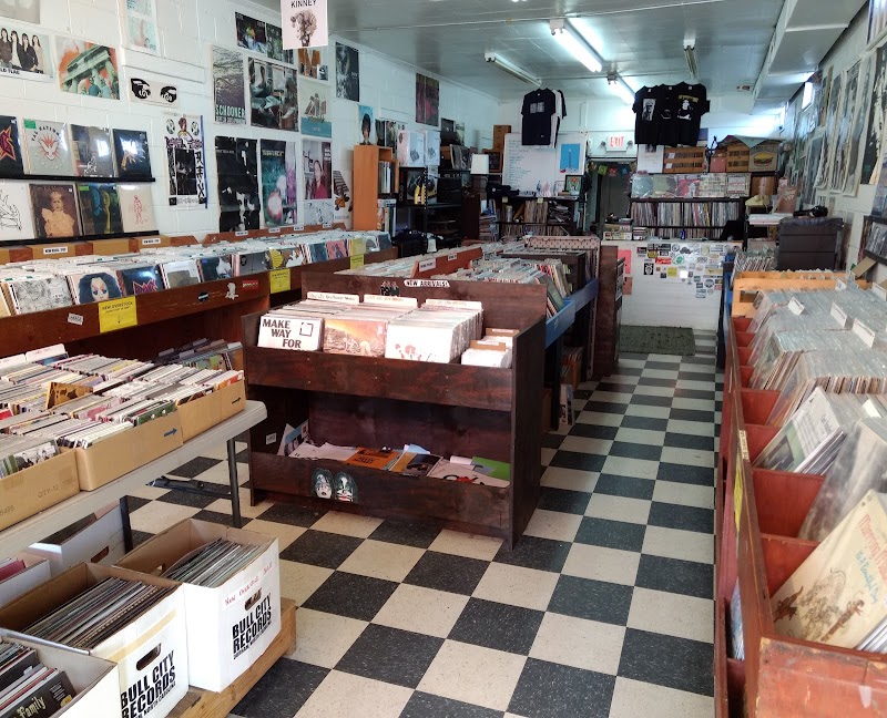 Chaz's Bull City Records - Photo 2
