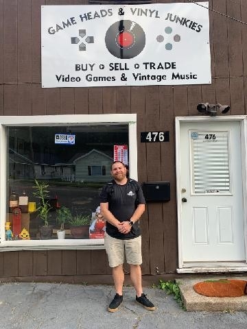 Game Heads & Vinyl Junkies storefront