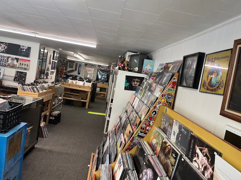 Game Heads & Vinyl Junkies - Photo 2