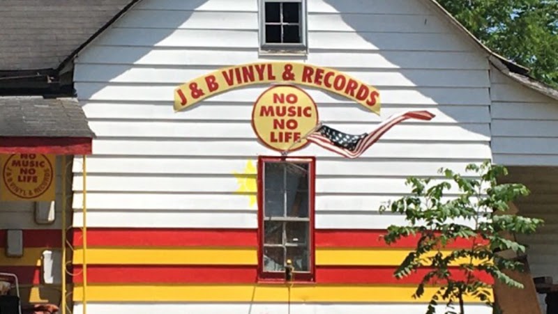 J & B Vinyl & Records storefront