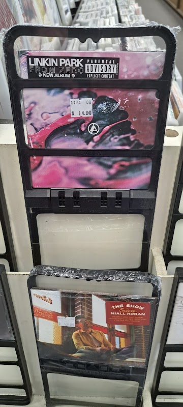 Keith's C D's & Tapes - Photo 4