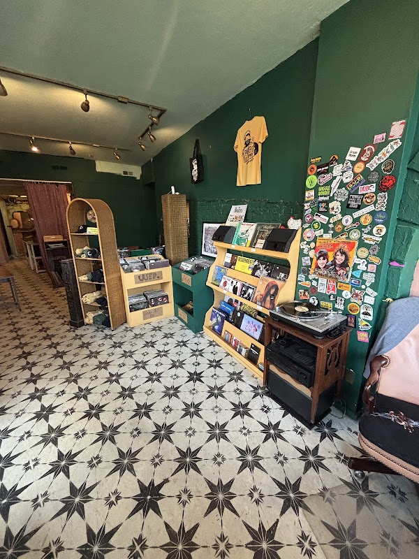 Papertown Records storefront