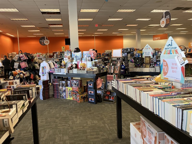 2nd & Charles - Photo 5