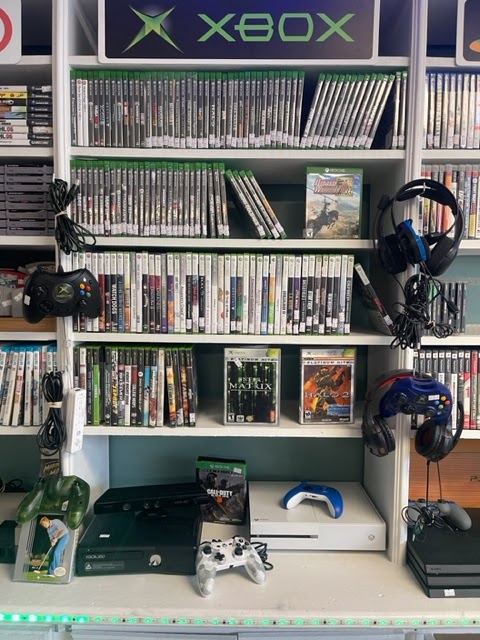 Summit Gaming & Collectibles - Retro Games, Records & Toys - Photo 3