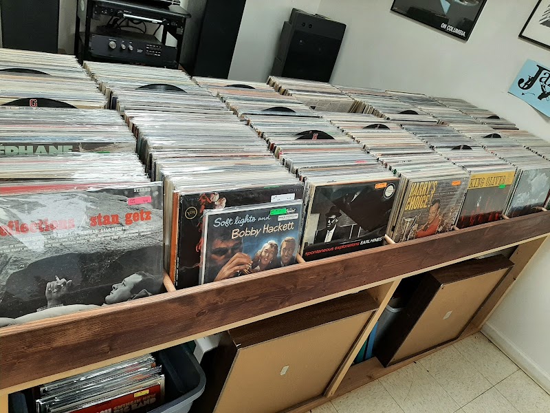 Classic Audio & Vinyl - Photo 4