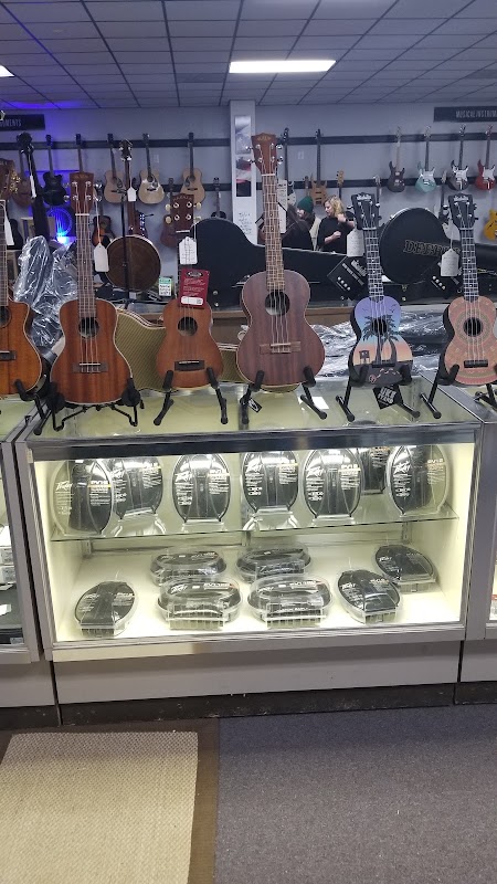 Sanford Antique Mall - Photo 4