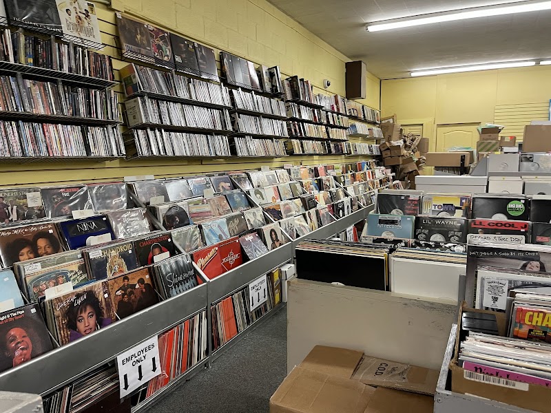 Scratch N Spin - Photo 4