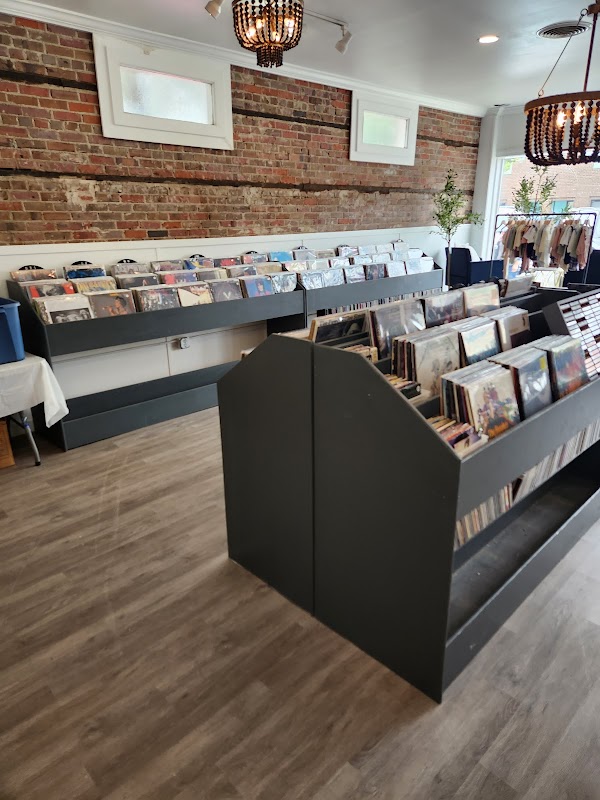 Black Circle Records - Photo 3