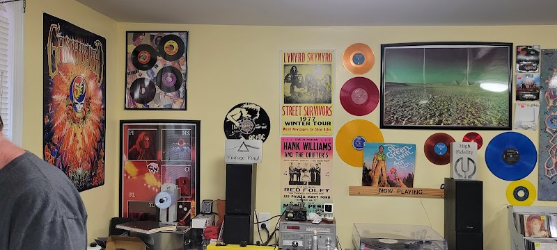 Vintage Vinyl - Photo 3