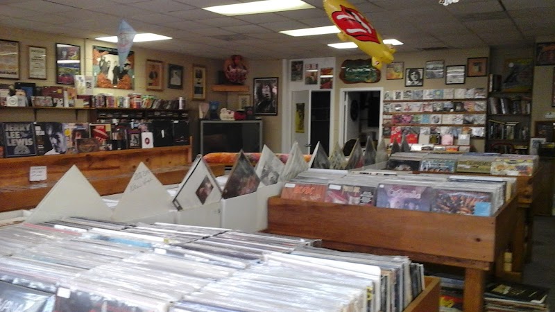 Yesterdaze - Photo 4