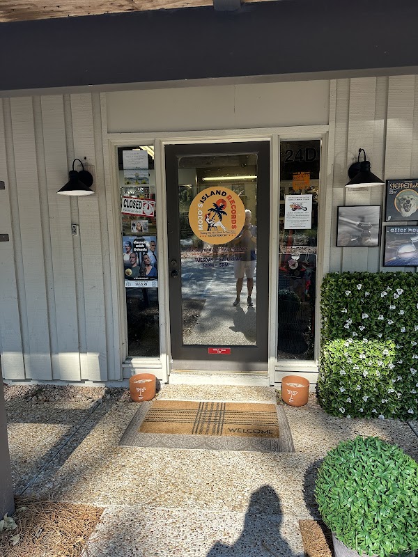 Mojo’s Island Records storefront