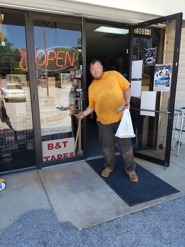 B & T Music & More (B&T Tapes) storefront