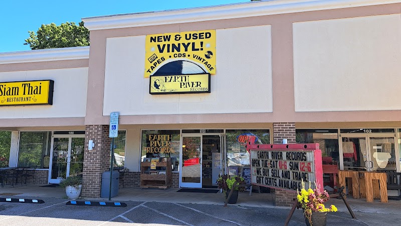 Earth River Records