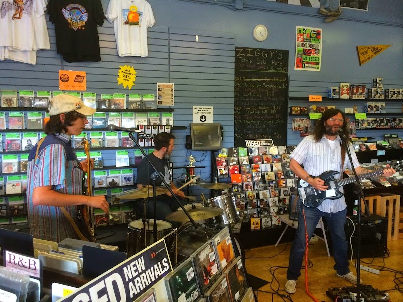 Hippo Records Winston Salem - Photo 2