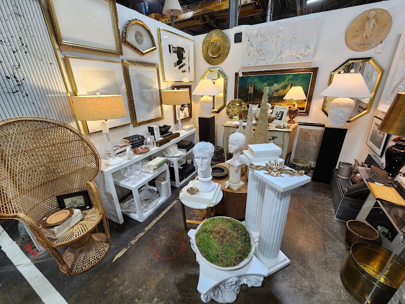 The Poet's Vault - Photo 2