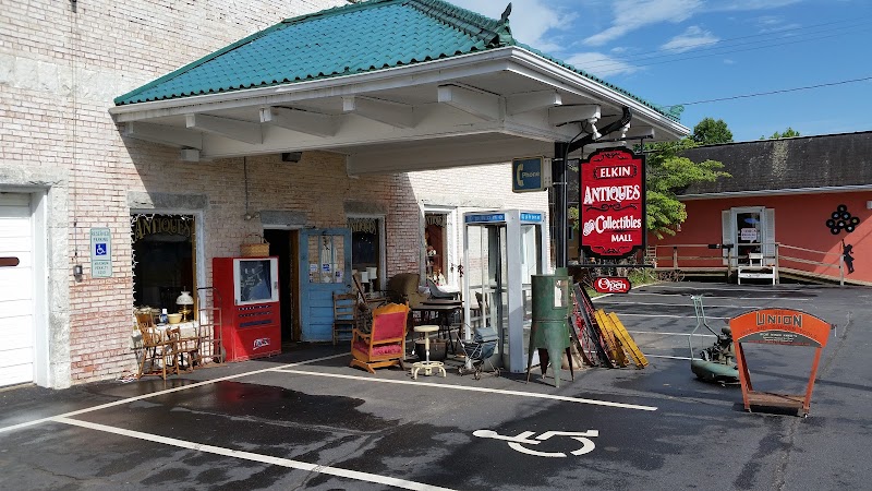 Elkin Antiques & Collectibles Mall storefront