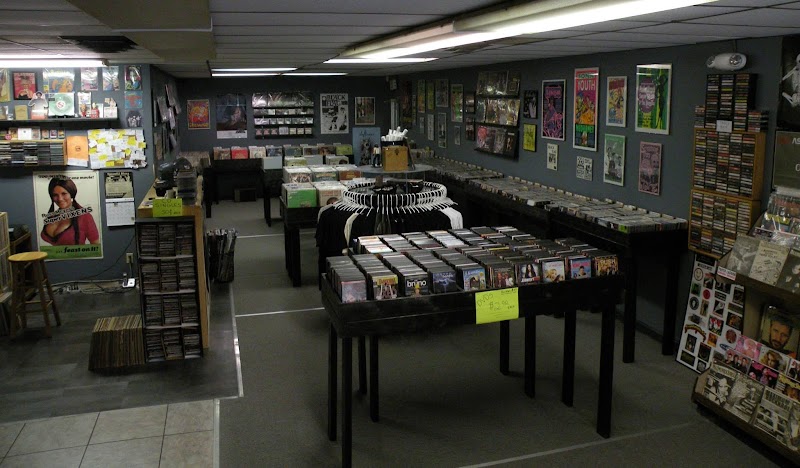 Dead Wax Records, record store in Lenoir, NC — photo 2