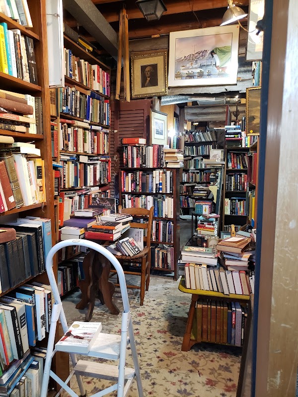 The Eclectible Shop - Photo 3