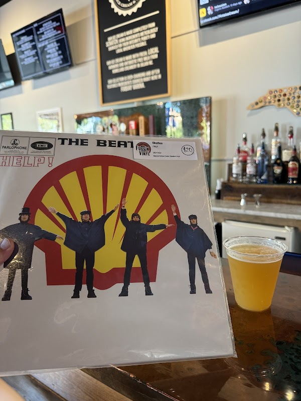 Fuq’n Vinyl storefront