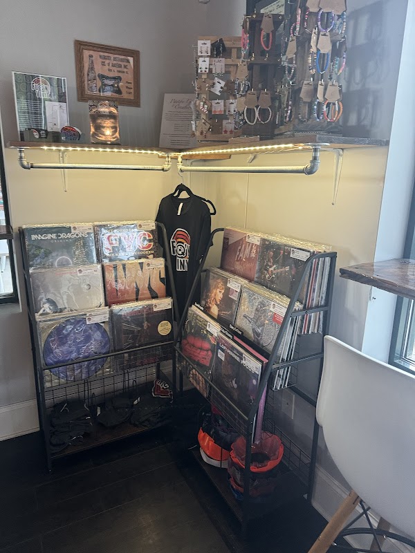 Fuq’n Vinyl - Photo 4