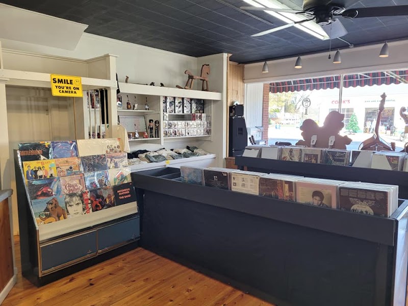 The Vintage Corner - Photo 2