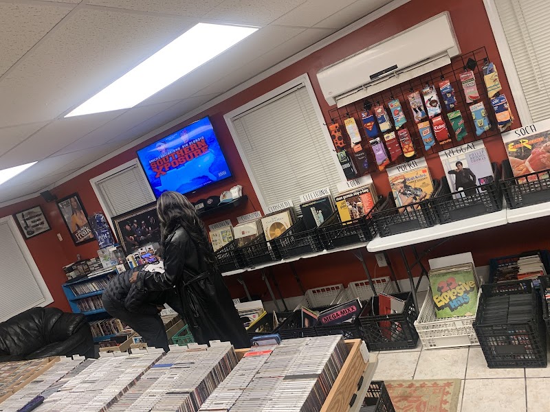 Dictator Records - Photo 2