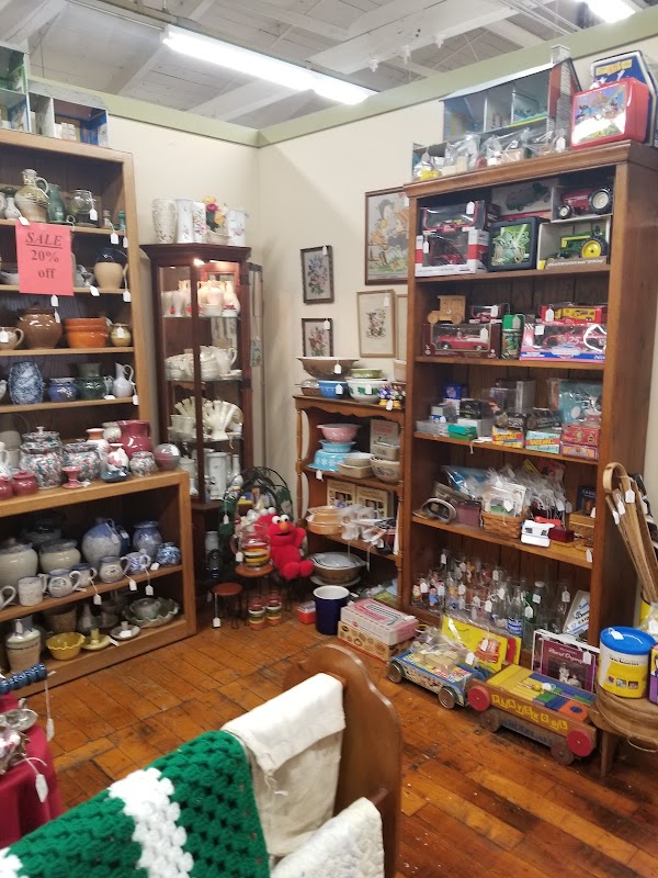 Gibsonville Antiques & Collectibles - Photo 3