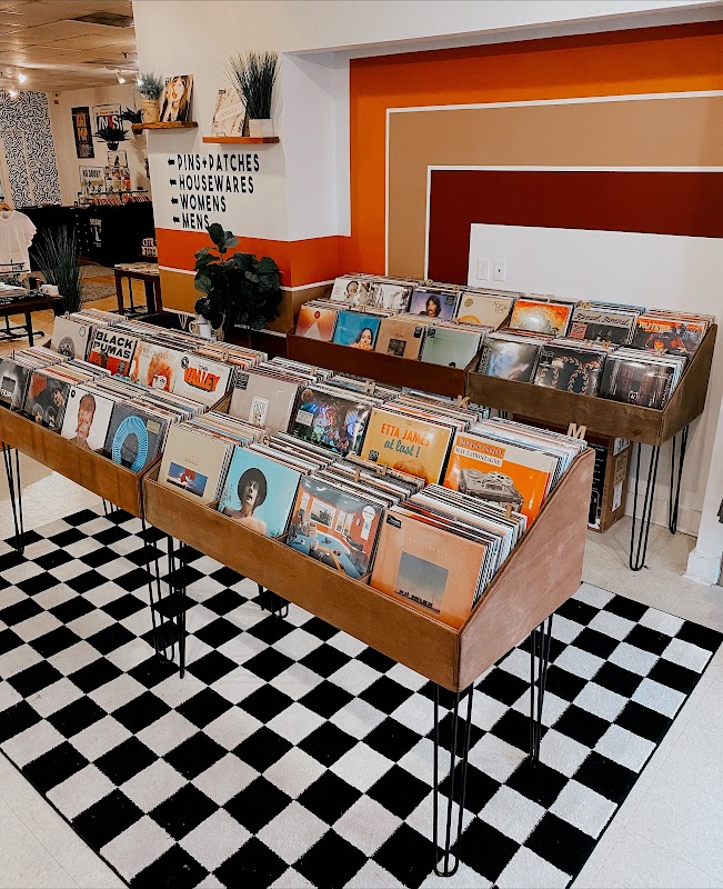 Modern Legend - Photo 3