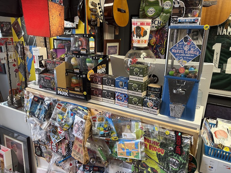 Kingdom Corner Collectibles - Photo 4