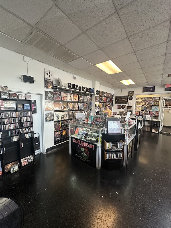 JG’s Vinyl and More! - Photo 2