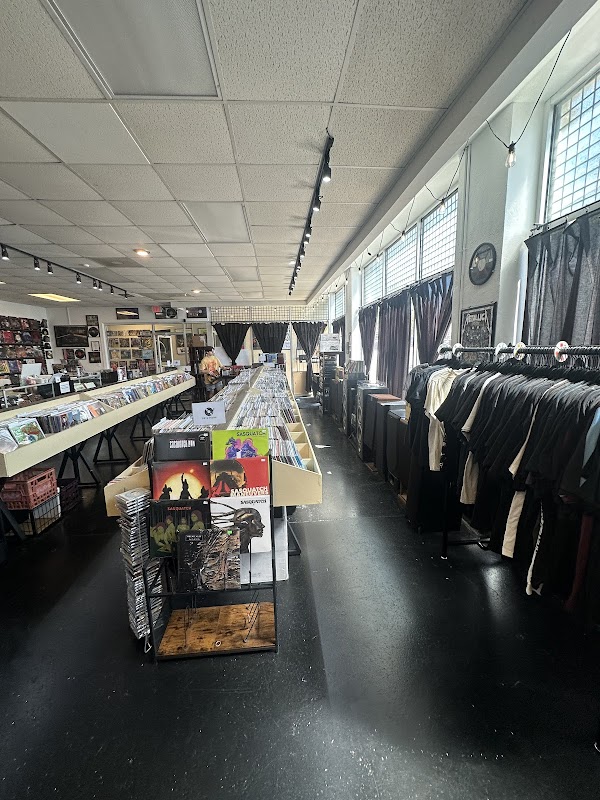 JG’s Vinyl and More! - Photo 3