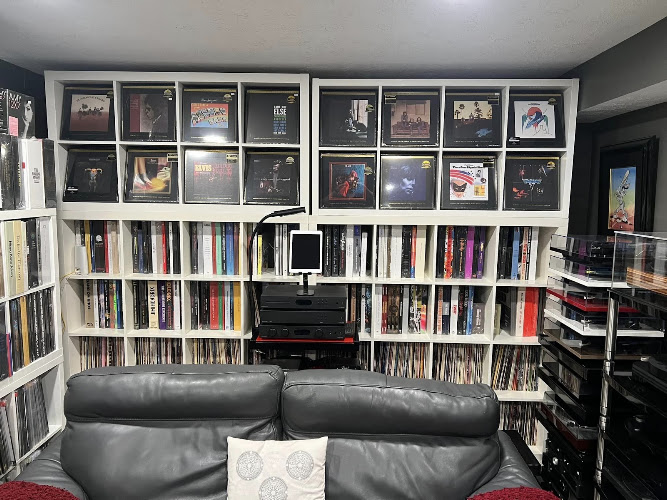 The Vinyl Revivers storefront