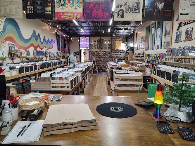 Bohemian Amigos Record Shop storefront