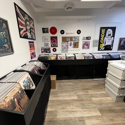 Right On! Records - Used/Vintage Vinyl storefront