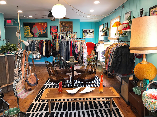 Dig! Records and Vintage storefront